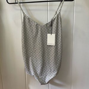 NWT HINA FULL PIECE - RESORT
2022 Swimsuit in Daisy